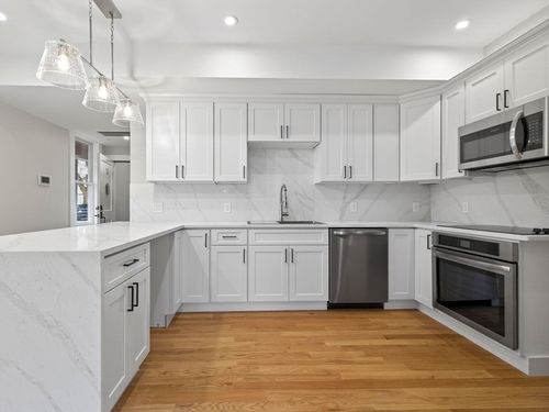 101-60 Stanley Street, Boston, MA, 02125 | Card Image