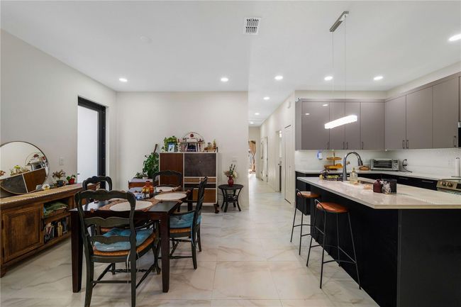 4108 N Thatcher Ave, Home with 6 bedrooms, 6 bathrooms and null parking in TAMPA FL | Image 5