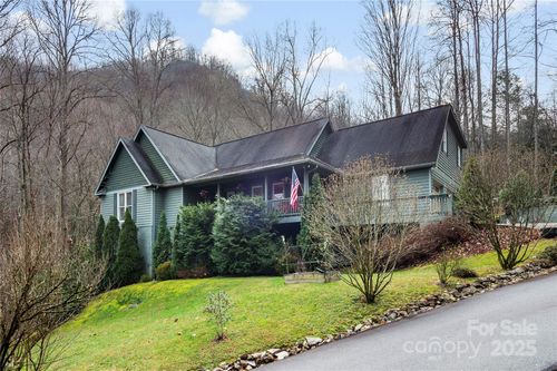 137 Echo Rdg, Maggie Valley, NC, 28751-7737 | Card Image