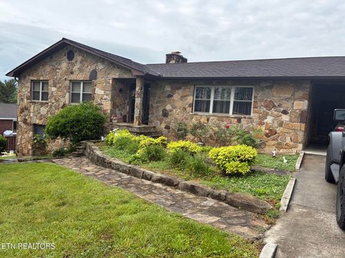 119 Mountain View Rd, Jacksboro, TN, 37757-2330 | Card Image