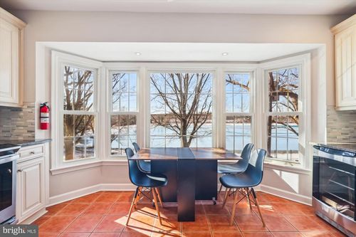 unit-b-4611 Macarthur Blvd Nw, WASHINGTON, DC, 20007-7503 | Card Image