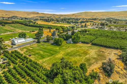 1105 Easy St, Wenatchee, WA, 98801-9658 | Card Image