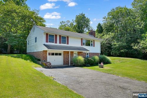 14 Lincoln Ave, West Milford, NJ, 07480-2106 | Card Image