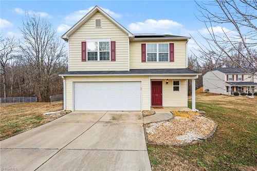 112 York Pl, Linwood, NC, 27299-9713 | Card Image