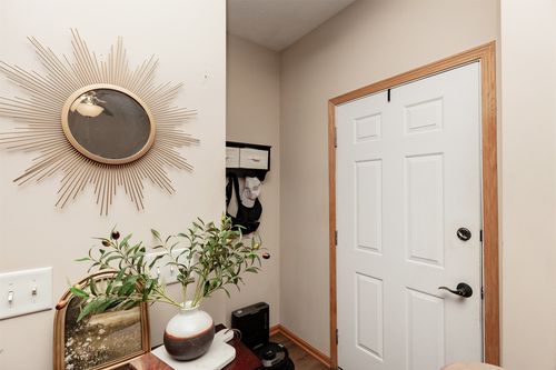 8601 Westown Pkwy, West Des Moines, IA, 50266-1621 | Card Image