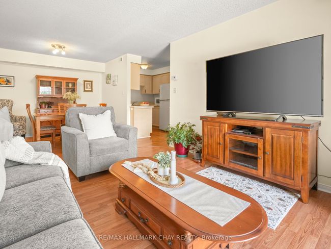 202 - 247 King St N, Condo with 3 bedrooms, 1 bathrooms and 1 parking in New Tecumseth ON | Image 8