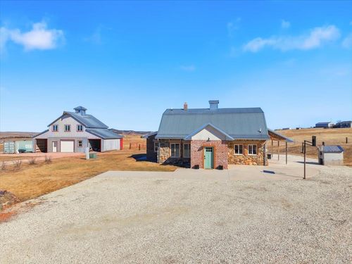 19746 Hunter Rd, Spearfish, SD, 57783-4126 | Card Image