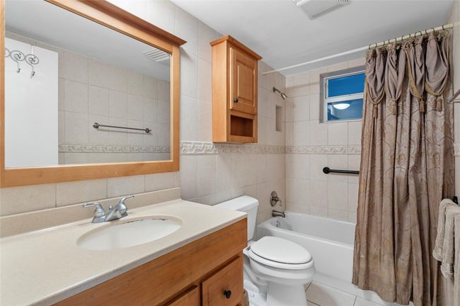 APT-717 - 1169 Hillsboro Mile, Condo with 1 bedrooms, 1 bathrooms and null parking in Hillsboro Beach FL | Image 27