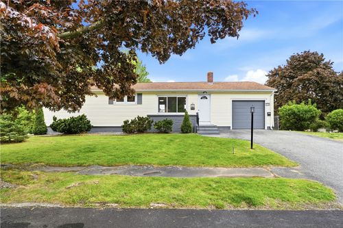 131 Woodland Ave, Cranston, RI, 02920-2124 | Card Image