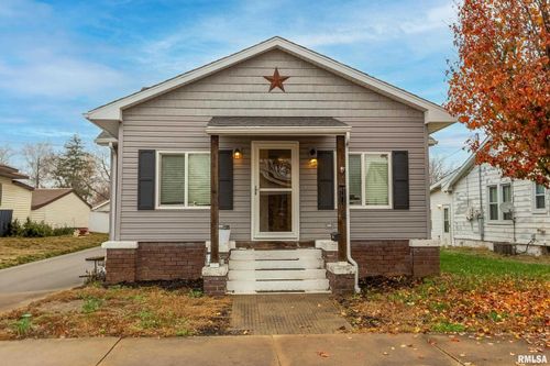 2018 Clarke St, Murphysboro, IL, 62966-1736 | Card Image
