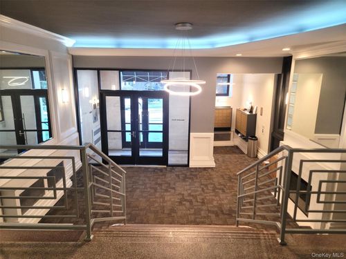 apt-5a-325 Main St, White Plains, NY, 10601-3676 | Card Image