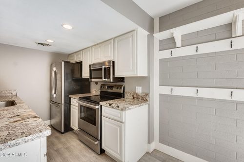 1045 N Granite Reef Rd, Scottsdale, AZ, 85257-4147 | Card Image