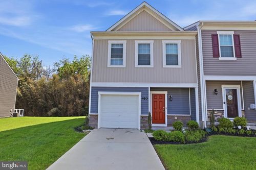 410 Maple Run Dr, YORK, PA, 17404-9153 | Card Image