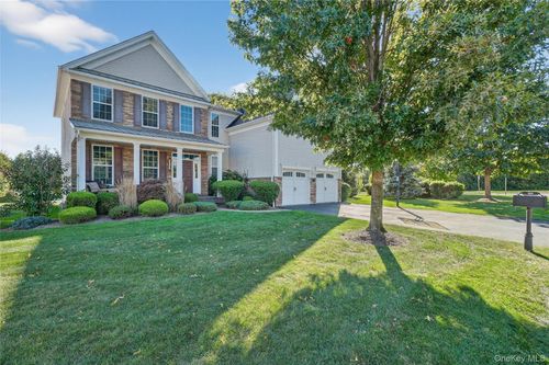 101 Fenton Way, East Fishkill, NY, 12533-7379 | Card Image