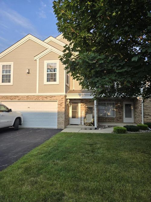 201-1050 N Sunnyslope Drive, Mount Pleasant, WI, 53406 | Card Image