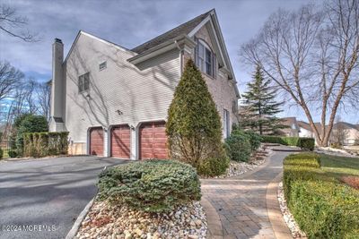 11 Elkridge Way, House other with 4 bedrooms, 5 bathrooms and null parking in Manalapan NJ | Image 2