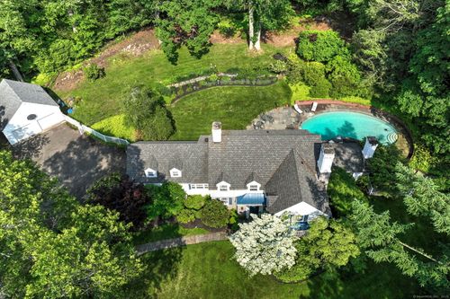 4 Brook Rd, Woodbridge, CT, 06525-1925 | Card Image