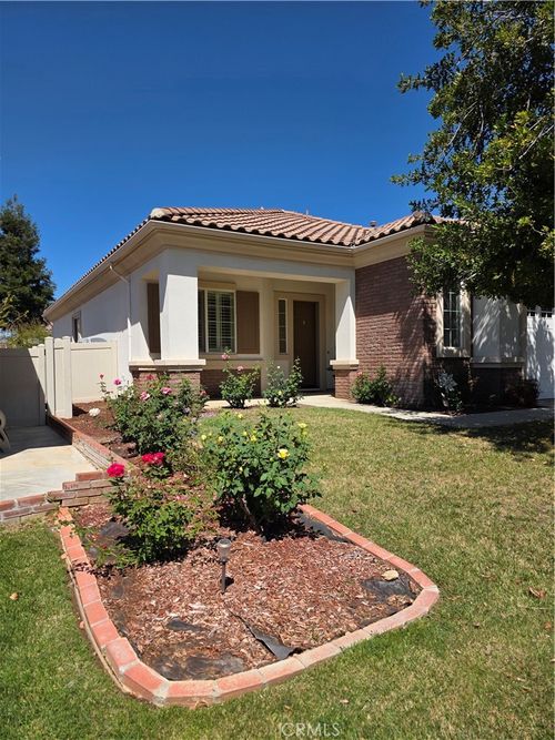 924 Brentwood Rd, Beaumont, CA, 92223-8561 | Card Image