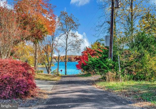 219 Cornwallis Ave, LOCUST GROVE, VA, 22508-5251 | Card Image