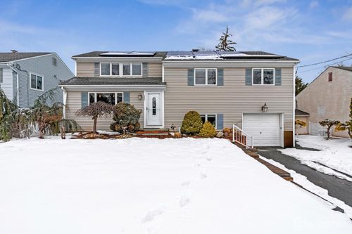 325 Colonia Blvd, Colonia, NJ, 07067-3005 | Card Image