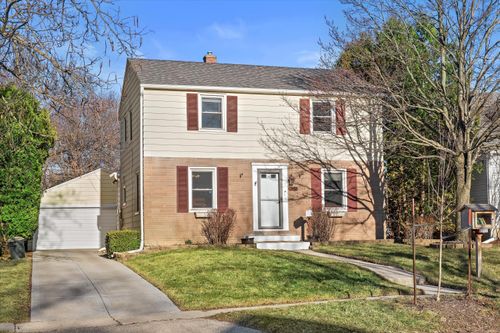 2858 S 53rd St, Milwaukee, WI, 53219-3331 | Card Image