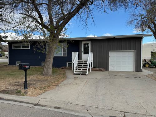 670 Benton Avenue, Shelby, MT, 59474 | Card Image