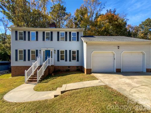 561 Briarwood Ln, Lancaster, SC, 29720-1891 | Card Image