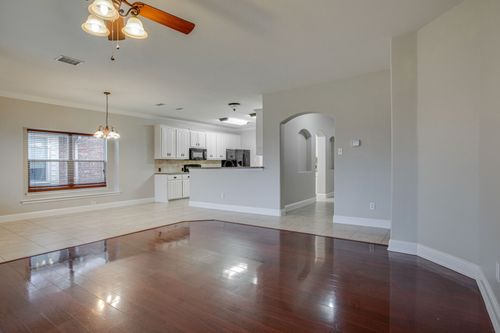1001 Atlanta Dr, Denton, TX, 76208-2927 | Card Image