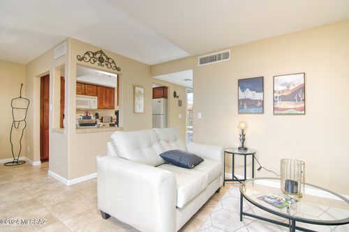 apt-210-6651 N Campbell Ave, Tucson, AZ, 85718-1363 | Card Image