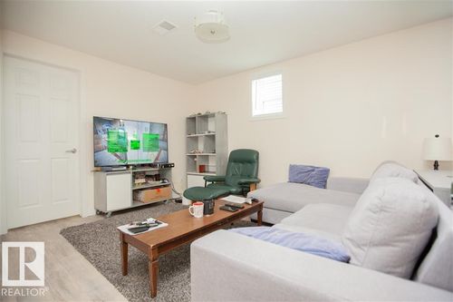 11403 83 St Nw, Edmonton, AB, T5B2Y4 | Card Image