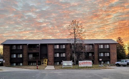 235 Echo Cir Se, Hutchinson, MN, 55350-3150 | Card Image