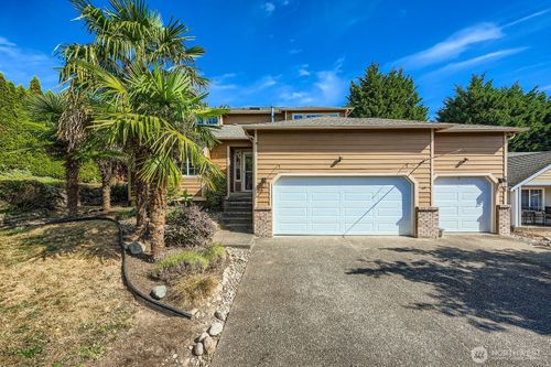 24015 130th Ave Se, Kent, WA, 98030-9214 | Card Image