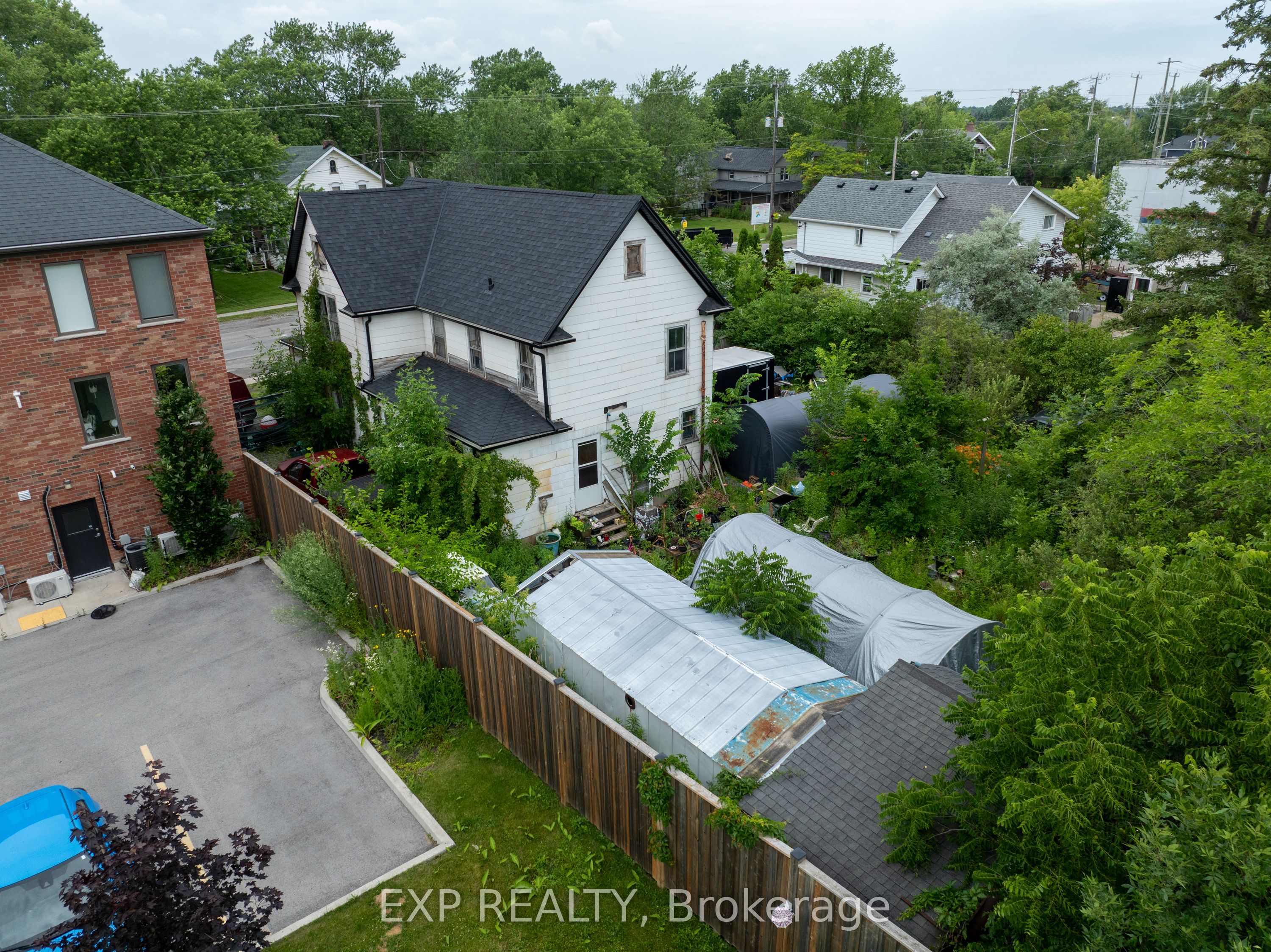 Residential in Fort Erie 5