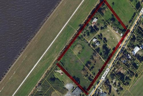 1977 E Main St, Pahokee, FL, 33476-1115 | Card Image