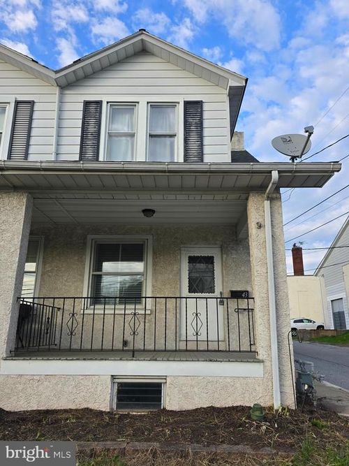 43 E 2nd St, BOYERTOWN, PA, 19512-1501 | Card Image