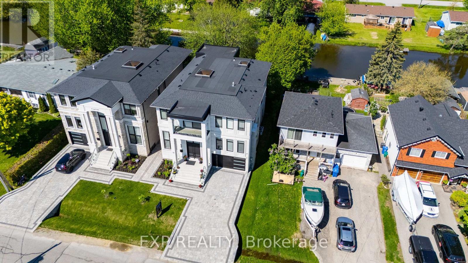 Residential in Georgina (Keswick South) 3