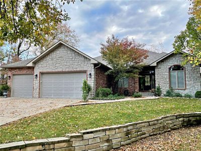 907 Tanglewoods Lane, House other with 4 bedrooms, 3 bathrooms and null parking in Pittsburg KS | Image 1