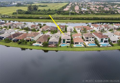 8484 Grand Prix Ln, Boynton Beach, FL, 33472-2786 | Card Image