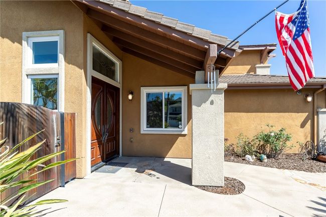 11204 Walking Fern Cv, House other with 5 bedrooms, 3 bathrooms and 2 parking in San Diego CA | Image 4