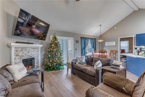 803 Jon Dr, Bentonville, AR, 72712-6531 | Card Image