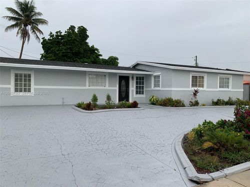 1-18025 Nw 83rd Ave, Hialeah, FL, 33015-2627 | Card Image