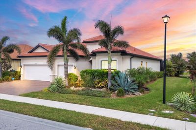 10829 Whisk Fern Drive, House other with 3 bedrooms, 3 bathrooms and null parking in VENICE FL | Image 2