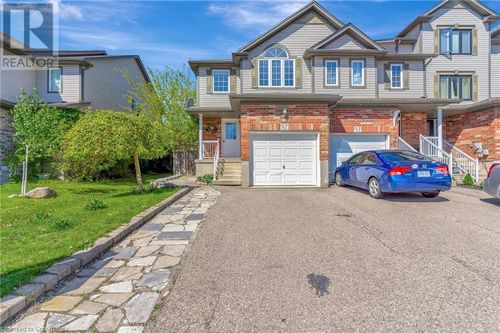 51 Madeleine St, Kitchener, ON, N2R1V4 | Card Image