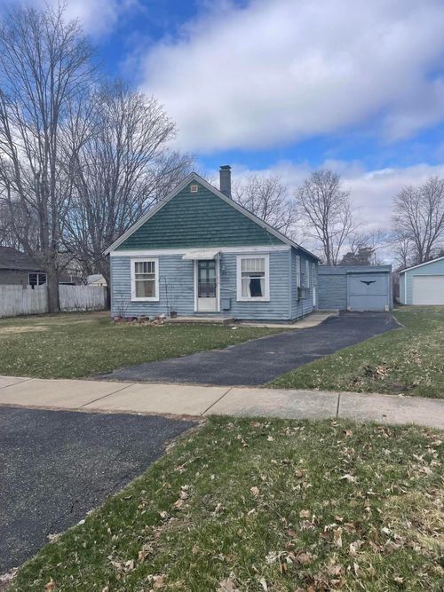166 S Pleasant St, Lowell, MI, 49331-1629 | Card Image
