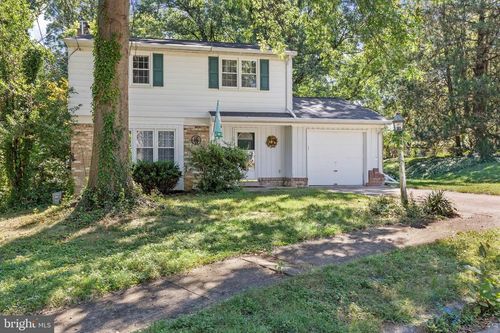 8 Redwood Pl, CAMP HILL, PA, 17011-8337 | Card Image