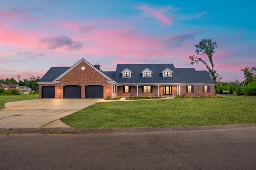 5217 Green Pine Ln, Kalamazoo, MI, 49009-4572 | Card Image