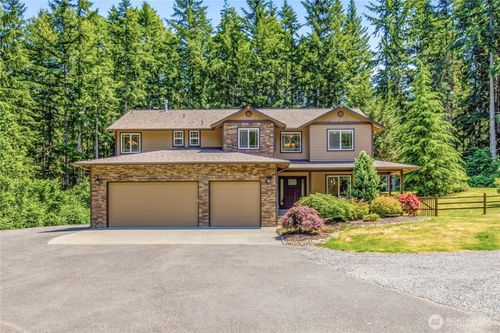 4111 161st Ave Ne, Snohomish, WA, 98290-4582 | Card Image