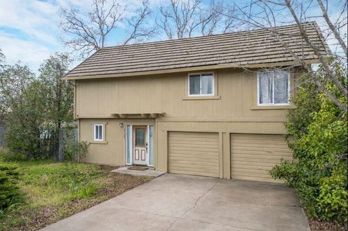 4720 Enchanted Way, Redding, CA, 96001-4035 | Card Image