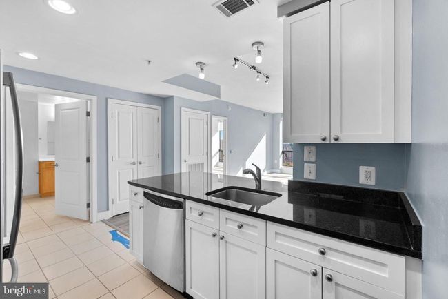 APT-909 - 2001 15 Th St N, Condo with 2 bedrooms, 2 bathrooms and null parking in ARLINGTON VA | Image 30