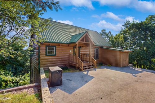 3221 Engle Town Rd, Sevierville, TN, 37862-7776 | Card Image